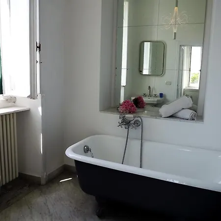 House Capo Santa Chiara Apartment